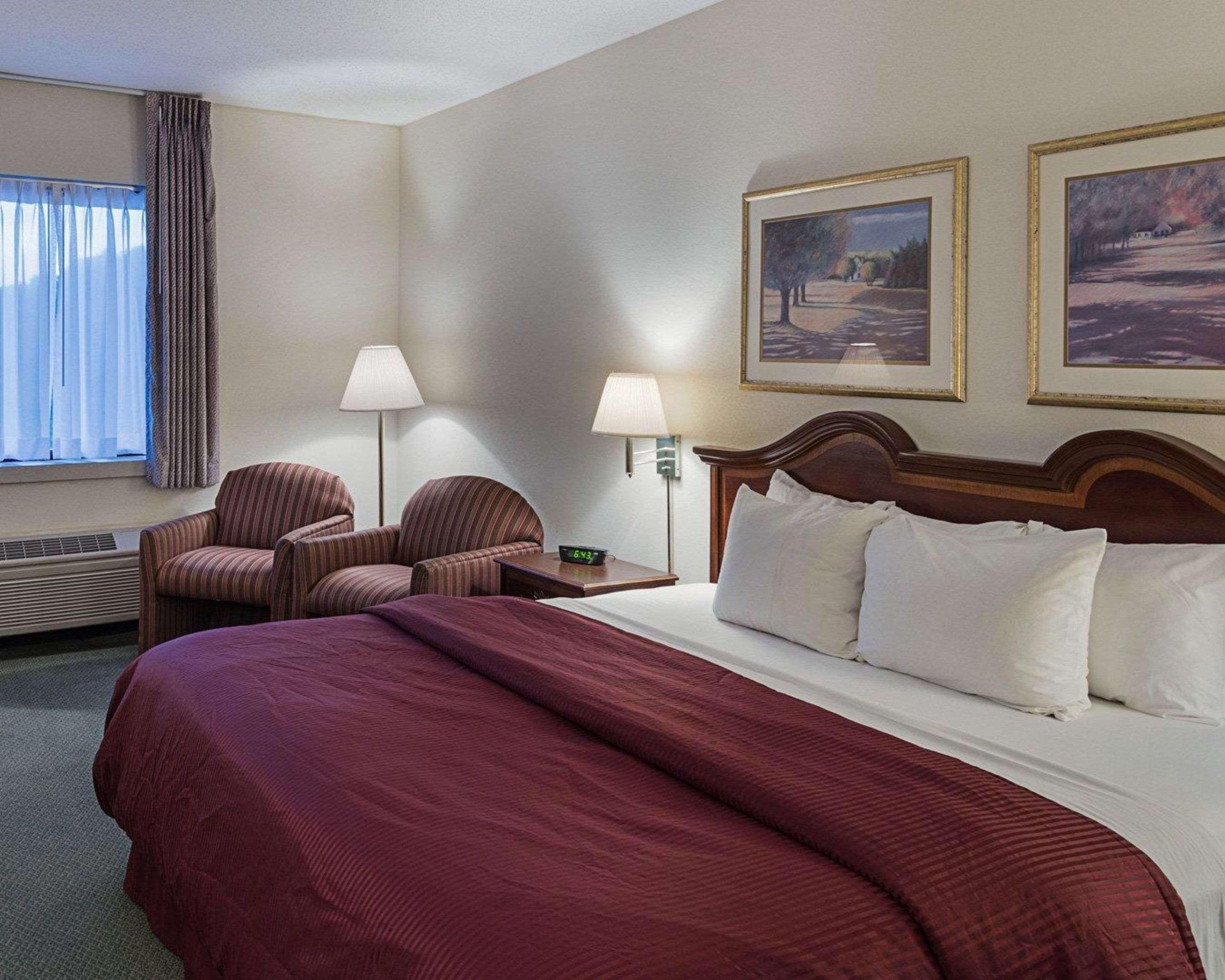 Clarion Hotel & Conference Center Shepherdstown Bagian luar foto