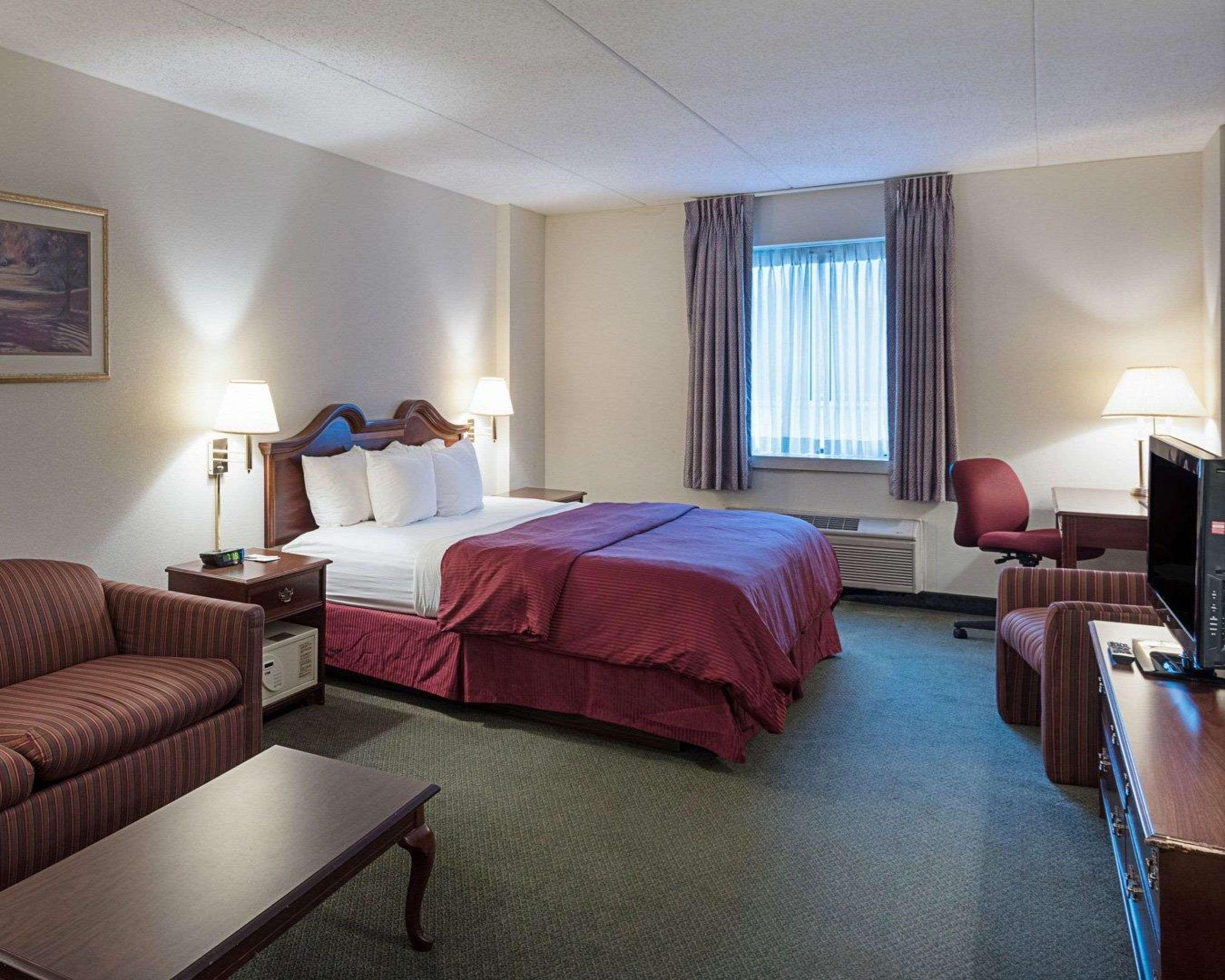 Clarion Hotel & Conference Center Shepherdstown Bagian luar foto