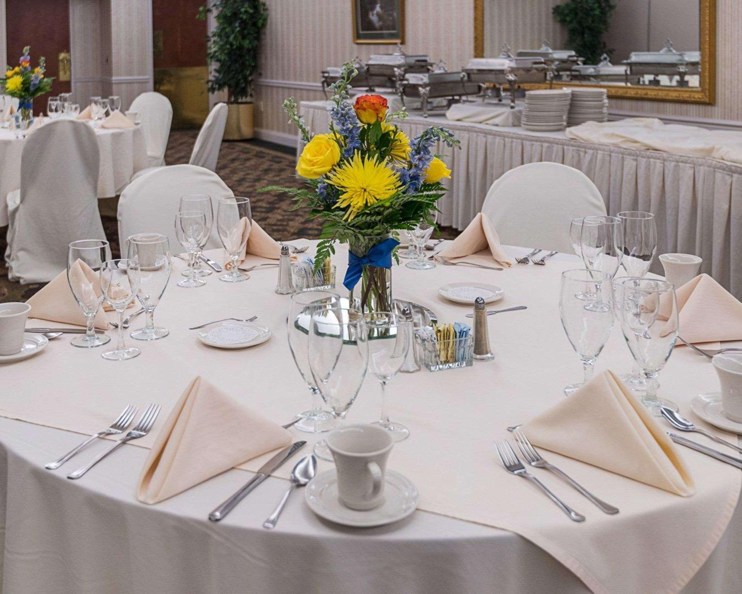 Clarion Hotel & Conference Center Shepherdstown Bagian luar foto