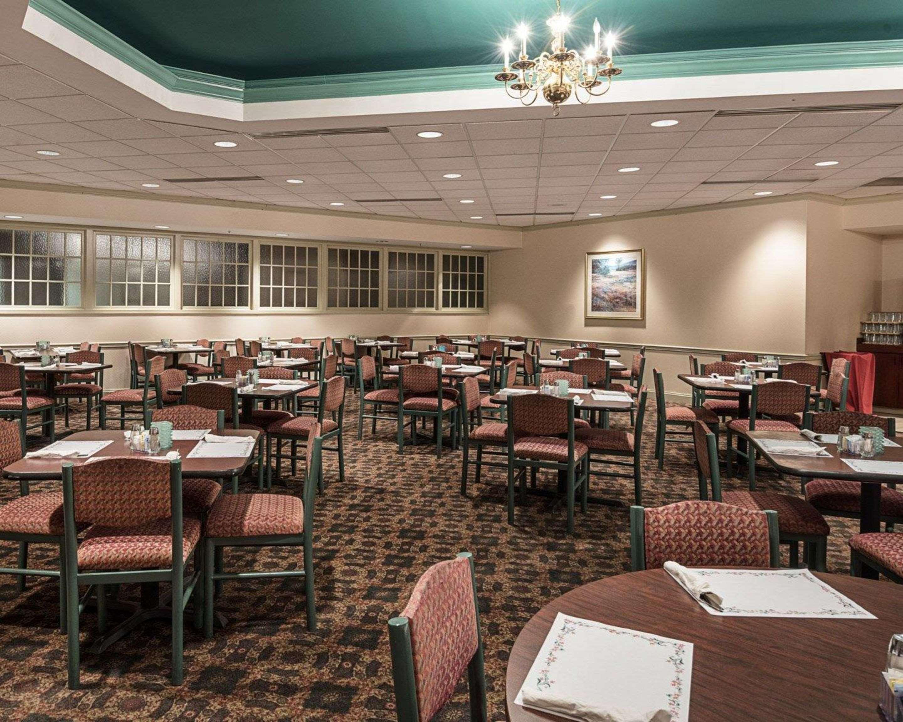 Clarion Hotel & Conference Center Shepherdstown Bagian luar foto