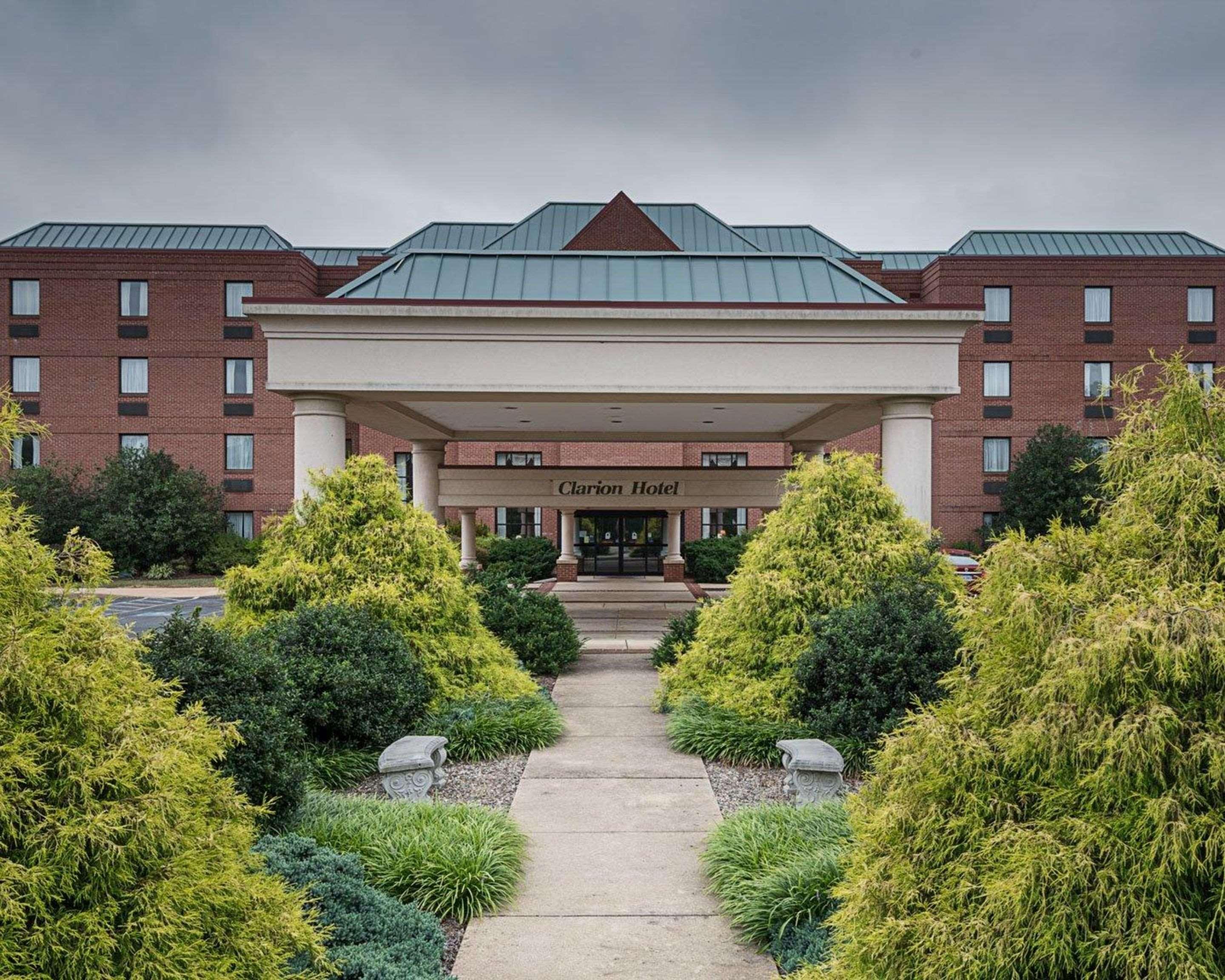 Clarion Hotel & Conference Center Shepherdstown Bagian luar foto