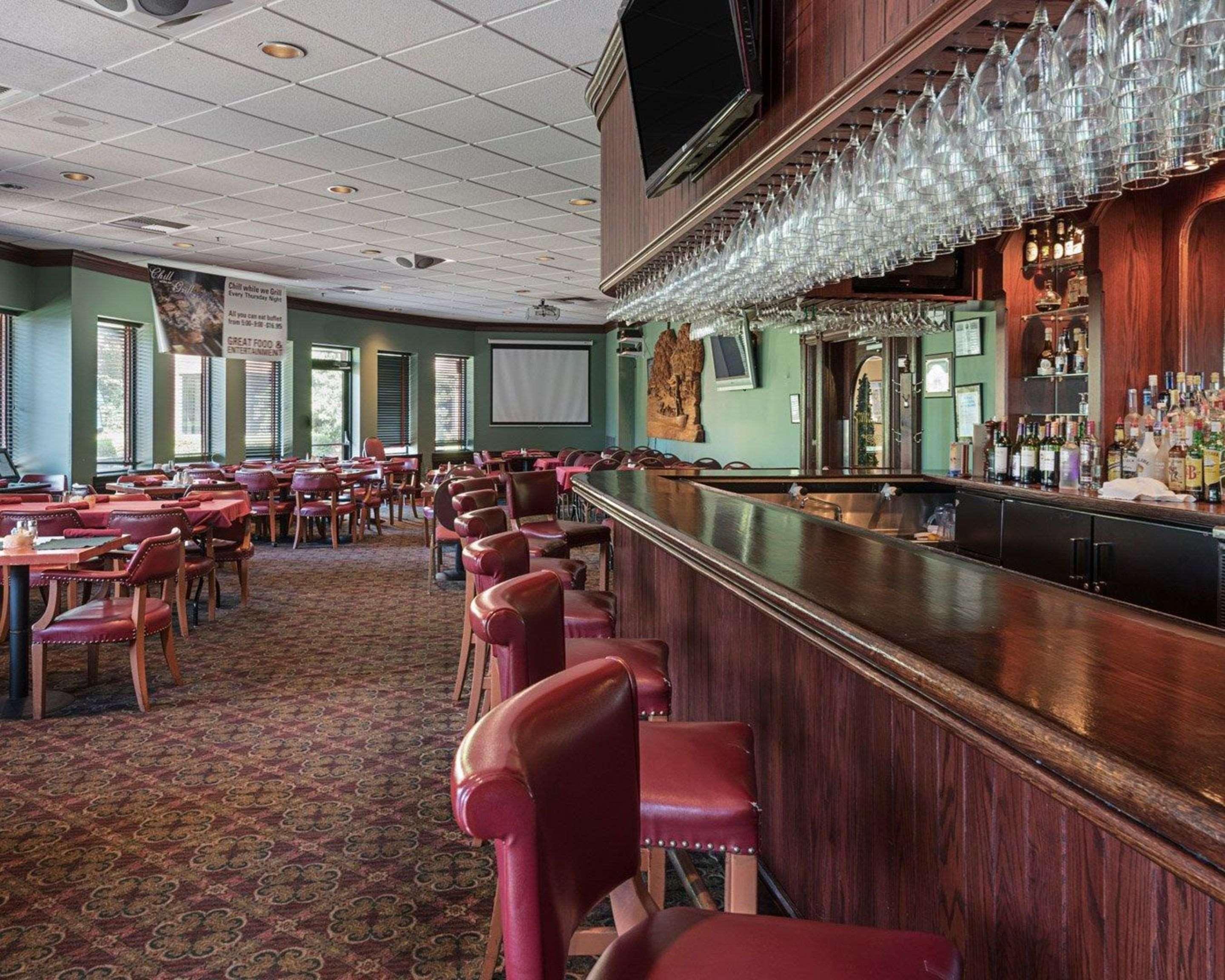 Clarion Hotel & Conference Center Shepherdstown Bagian luar foto