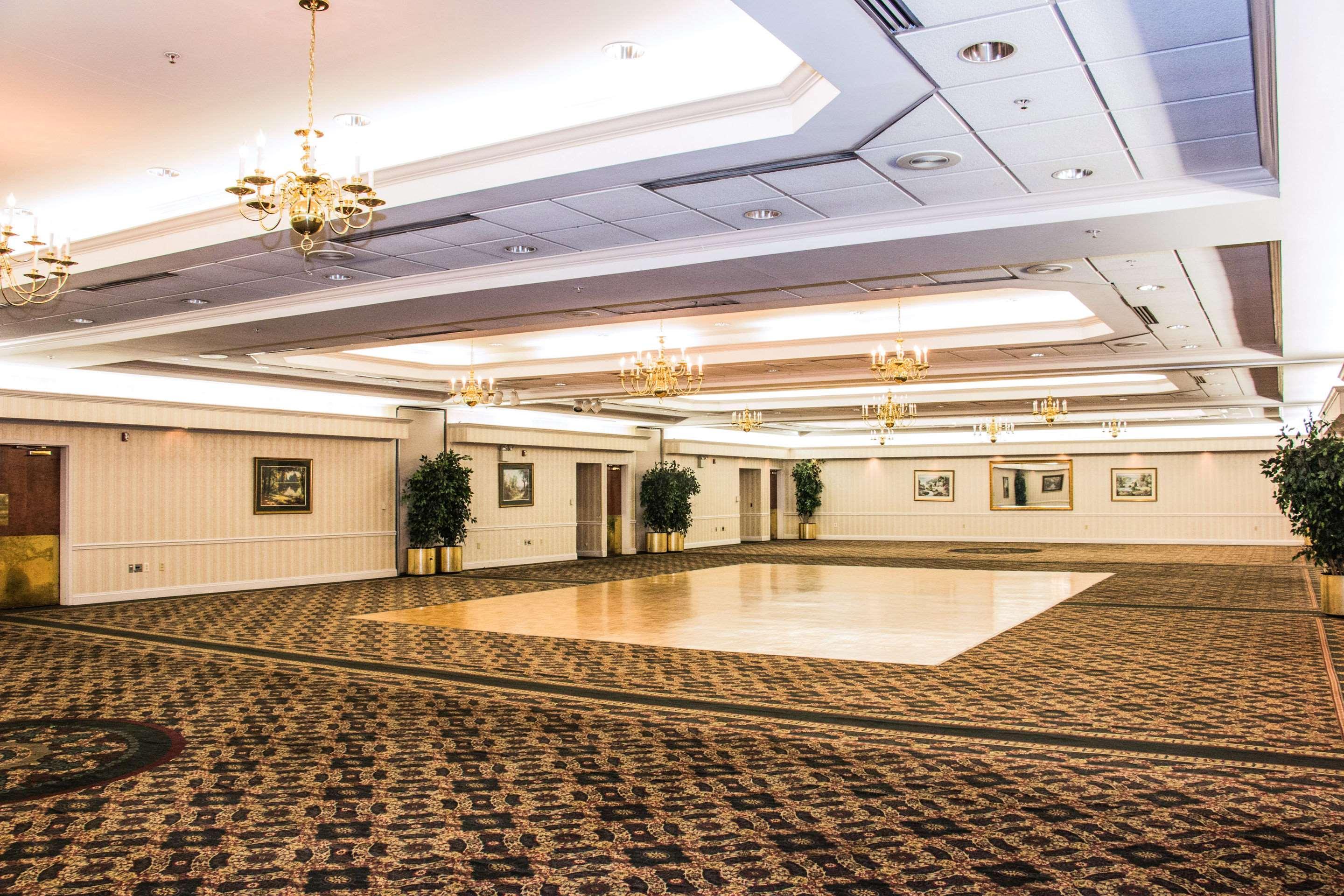 Clarion Hotel & Conference Center Shepherdstown Bagian luar foto