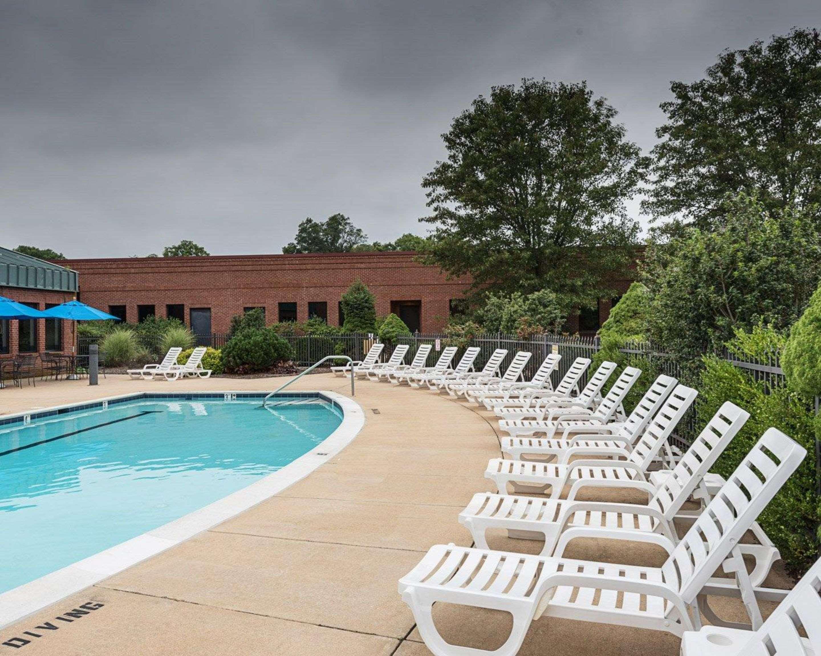Clarion Hotel & Conference Center Shepherdstown Bagian luar foto
