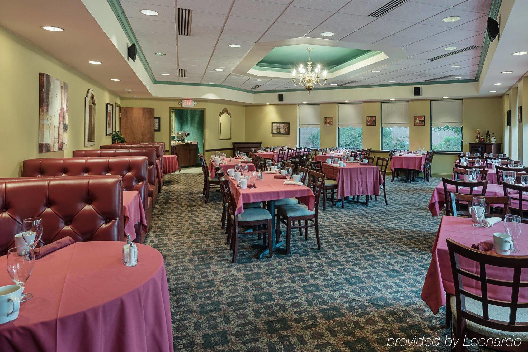 Clarion Hotel & Conference Center Shepherdstown Bagian luar foto