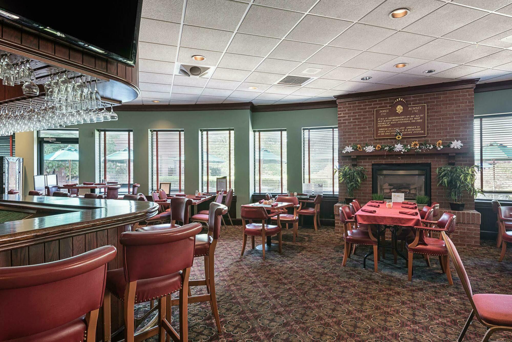 Clarion Hotel & Conference Center Shepherdstown Bagian luar foto