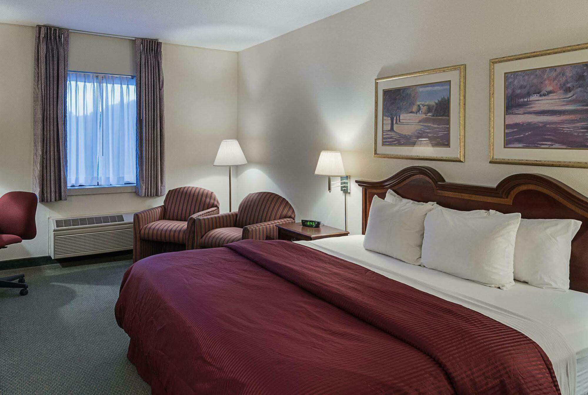 Clarion Hotel & Conference Center Shepherdstown Bagian luar foto